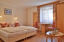 Das geräumige Doppelzimmer im Appartement Nr. 3